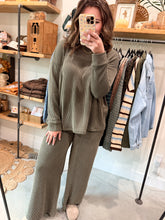 Load image into Gallery viewer, Raised Ribbed Mock Neck Set