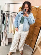 Load image into Gallery viewer, Oversized 90s Denim Jacket