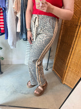 Load image into Gallery viewer, Viola Leopard Pants