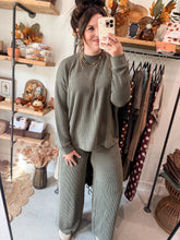 Load image into Gallery viewer, Raised Ribbed Mock Neck Set