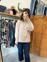 Load image into Gallery viewer, Della Sweatshirt