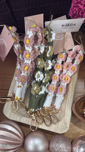 Daisy Keychain