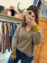 Load image into Gallery viewer, Finley Stripe Pullover