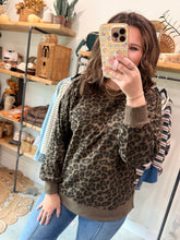 Load image into Gallery viewer, Olive Leopard Pullover