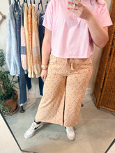 Load image into Gallery viewer, Maclyn Ditsy Floral Pants
