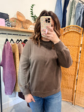 Load image into Gallery viewer, The Zoey Pullover