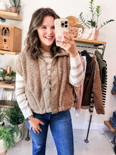 Load image into Gallery viewer, Sherpa Vest
