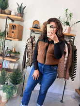 Load image into Gallery viewer, Leather &amp; Sherpa Vest