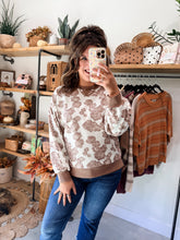 Load image into Gallery viewer, Textured Floral Crewneck