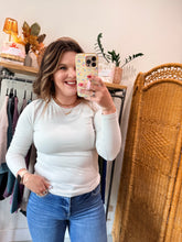 Load image into Gallery viewer, Butter Soft Round Neck Long Sleeve