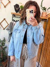 Load image into Gallery viewer, 90s Oversized Denim Jacket