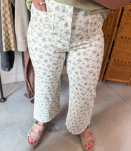 Load image into Gallery viewer, Ditsy Floral Jeans
