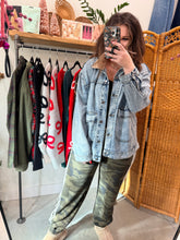 Load image into Gallery viewer, Denim Barn Jacket