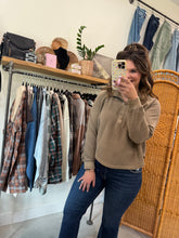 Load image into Gallery viewer, Hedi Collared Snap Henley