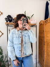 Load image into Gallery viewer, Acid Washed Denim Shacket