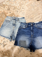 Load image into Gallery viewer, Avery Washed Denim