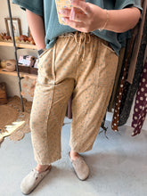 Load image into Gallery viewer, Khaki Ditsy Floral Pants