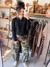 Load image into Gallery viewer, Camo Cargo Pants