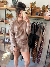Load image into Gallery viewer, Checkered Brushed Set
