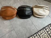 Load image into Gallery viewer, Leather Bumbag